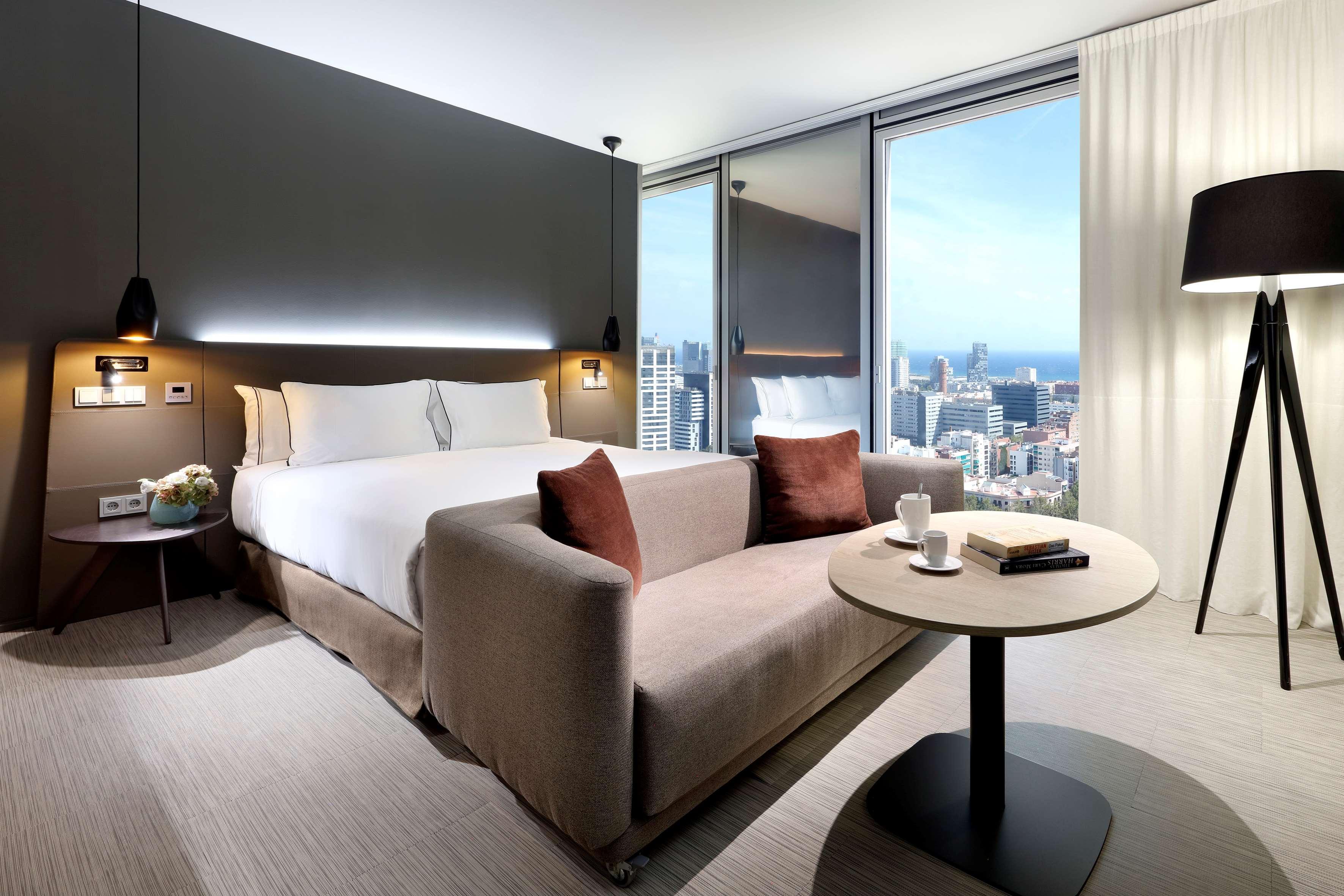Melia Barcelona Sky 4* Sup Hotel Exterior photo