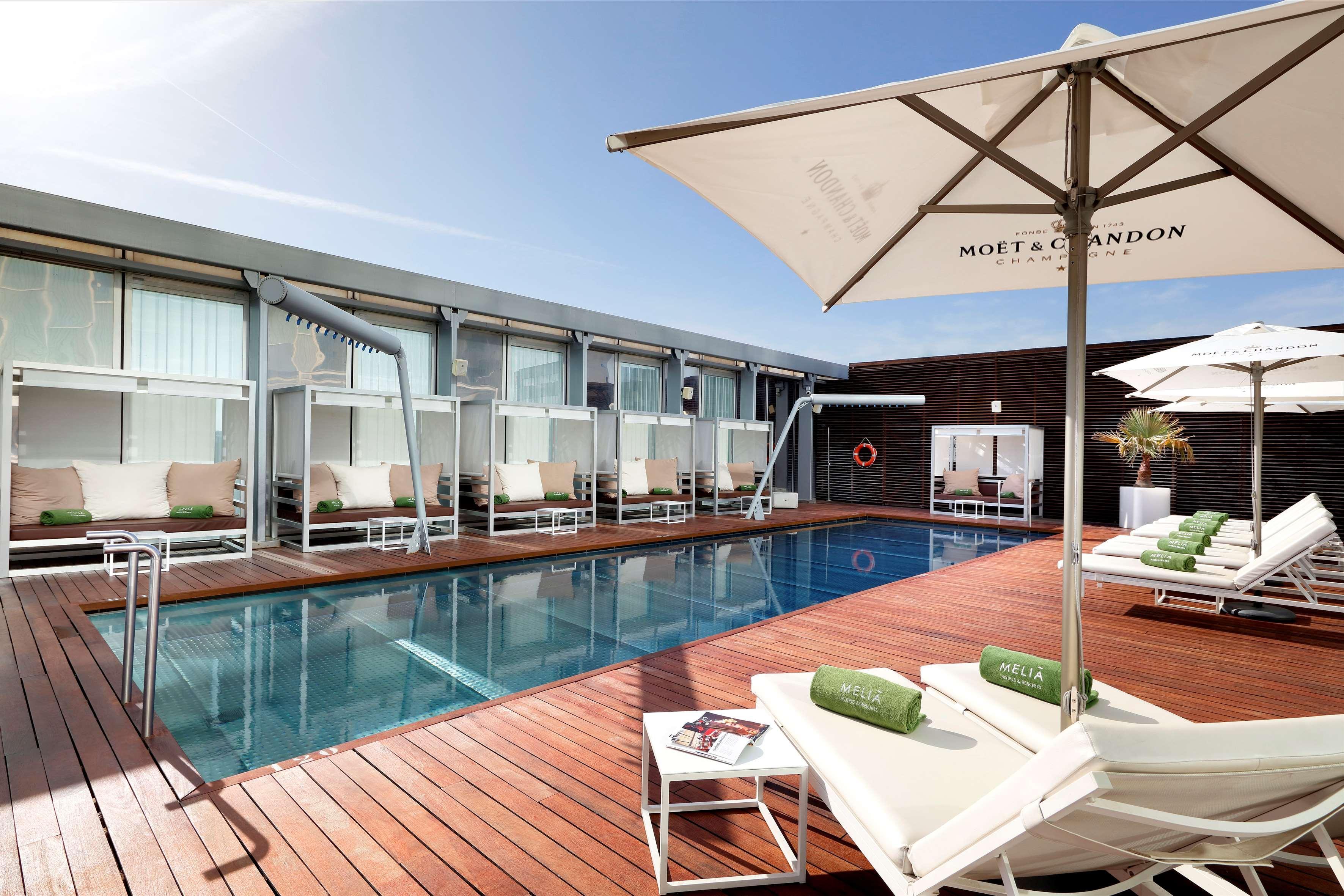 Melia Barcelona Sky 4* Sup Hotel Exterior photo