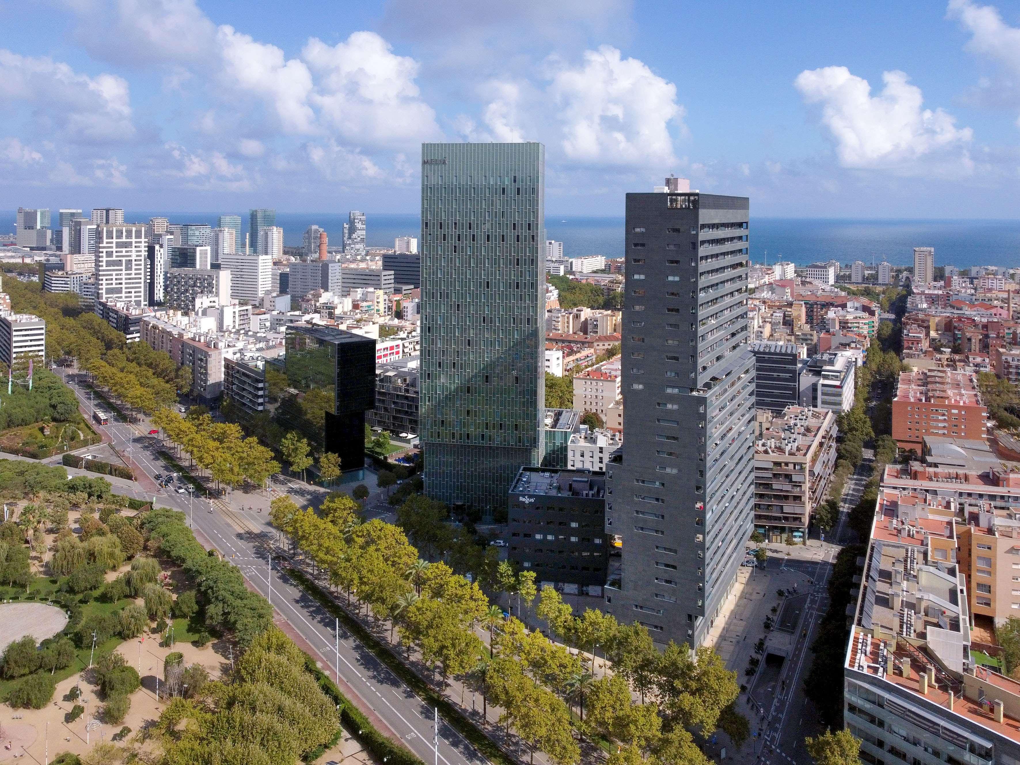 Melia Barcelona Sky 4* Sup Hotel Exterior photo