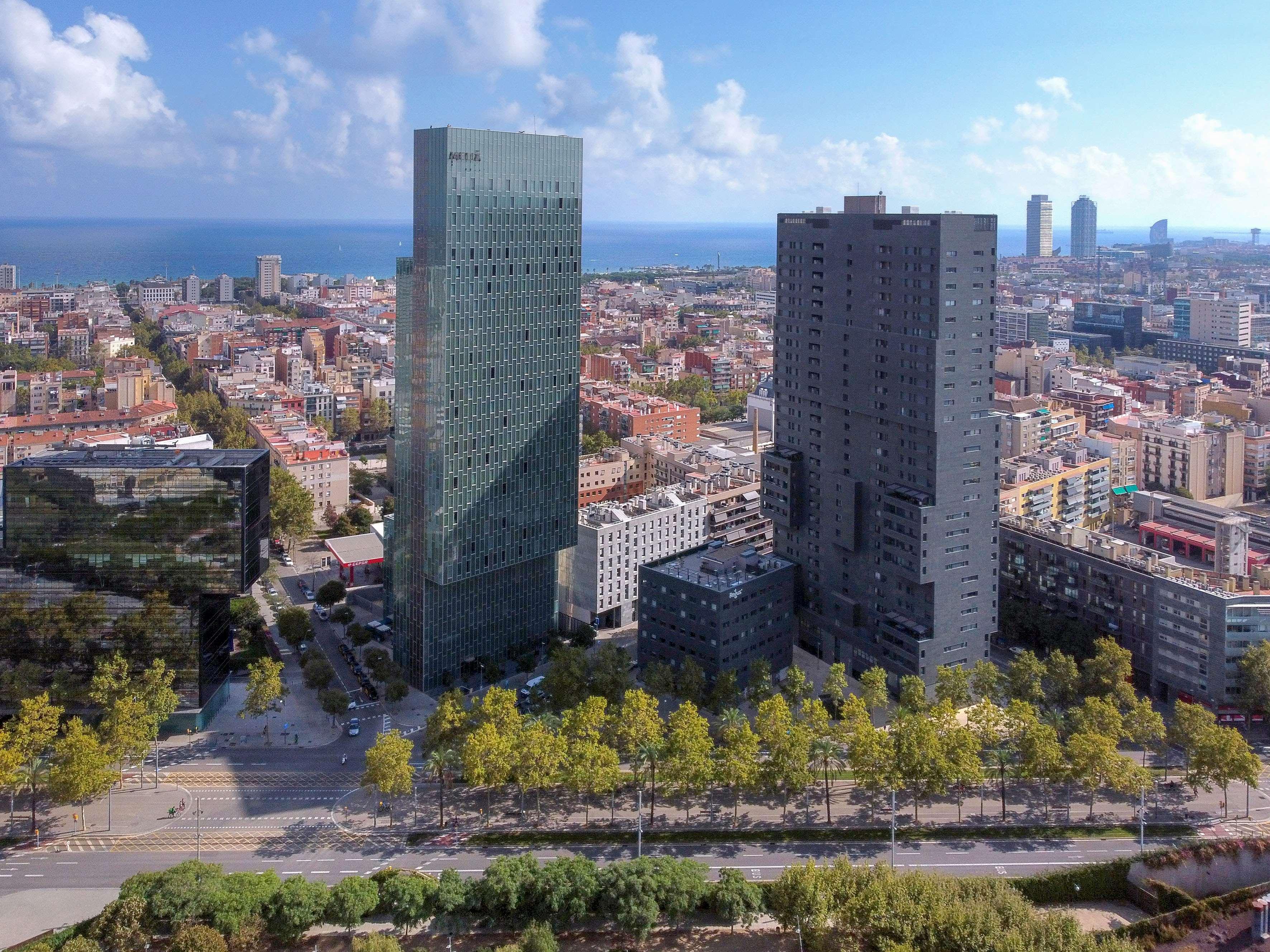Melia Barcelona Sky 4* Sup Hotel Exterior photo