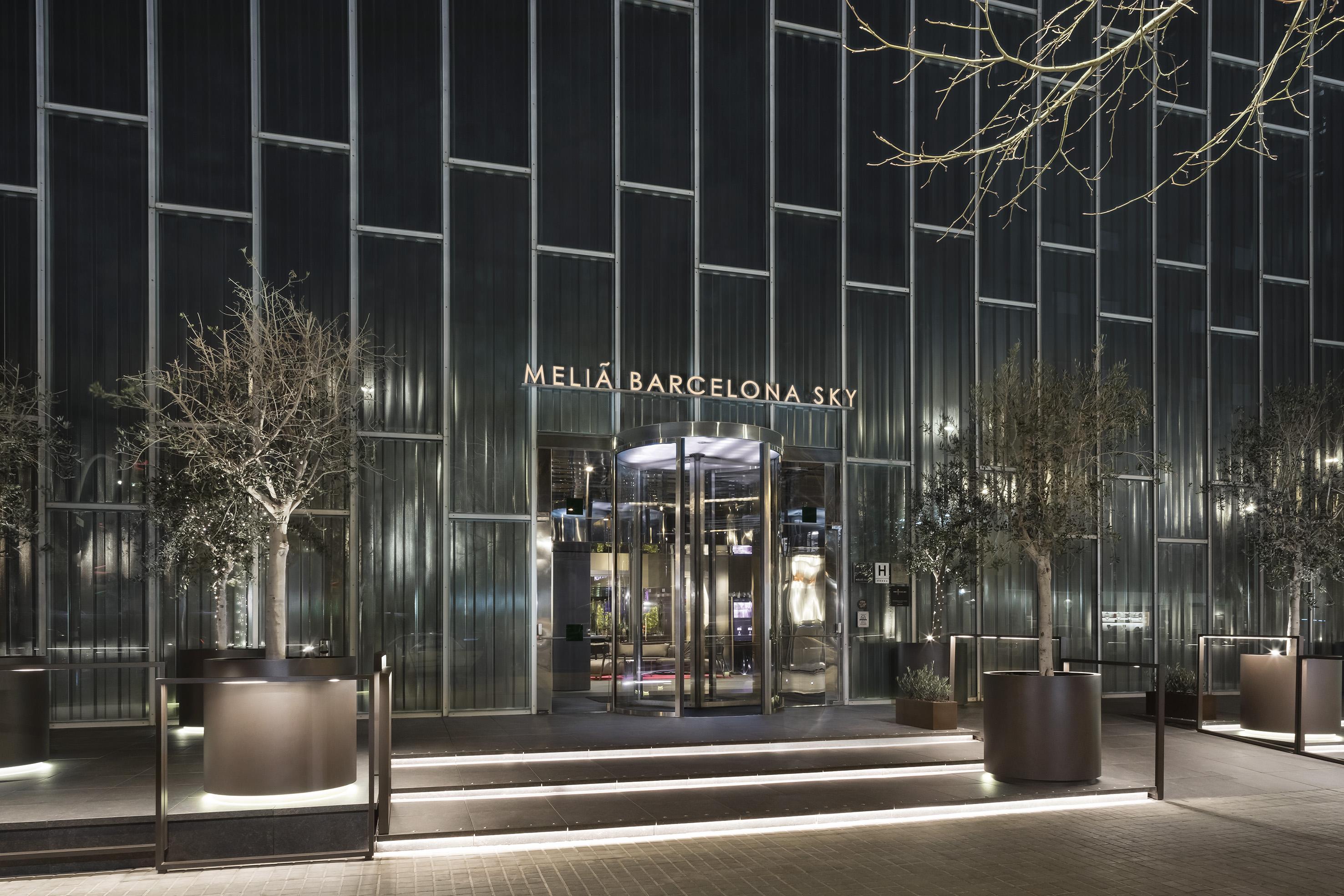 Melia Barcelona Sky 4* Sup Hotel Exterior photo