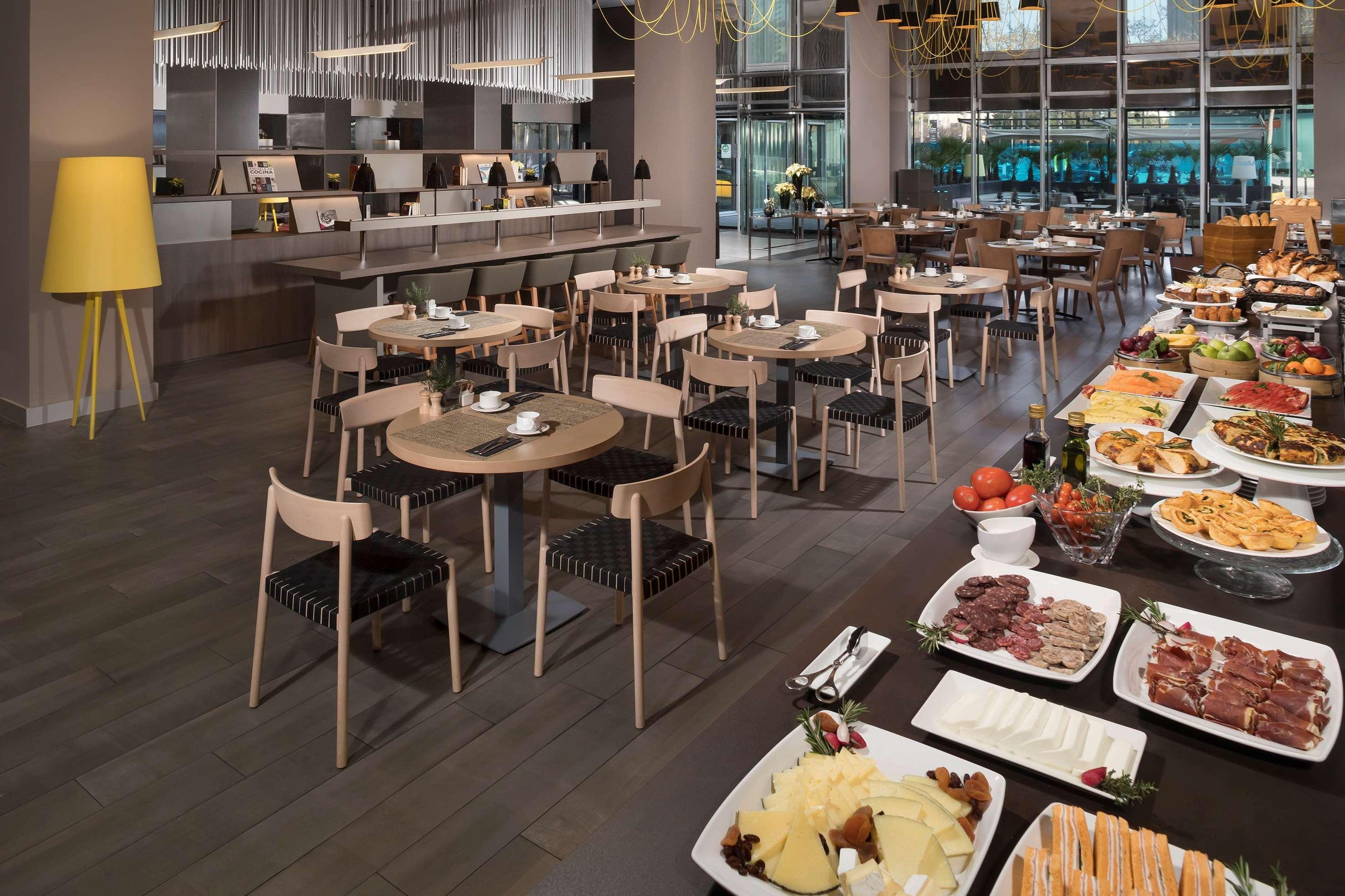Melia Barcelona Sky 4* Sup Hotel Exterior photo